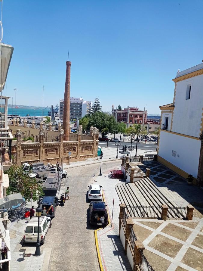 Apartamentos Plaza Santo Domingo Cádiz Exteriör bild